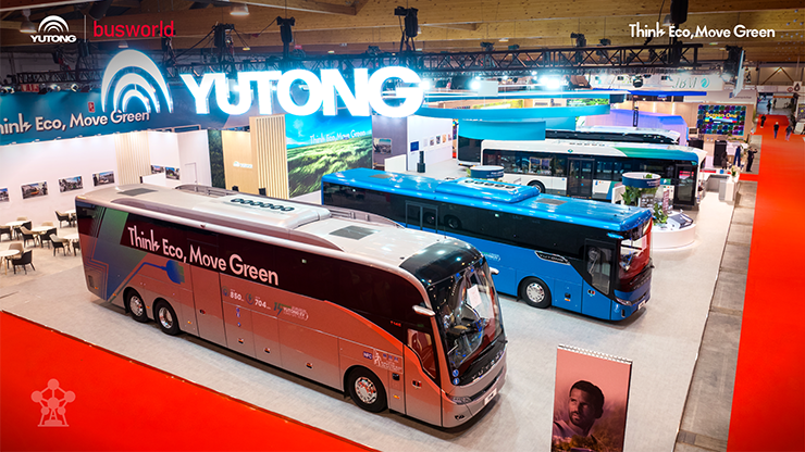 Yutong lancia la tecnologia EV a lunga durata al Busworld Europe 2025 e si aggiudica sette importanti premi