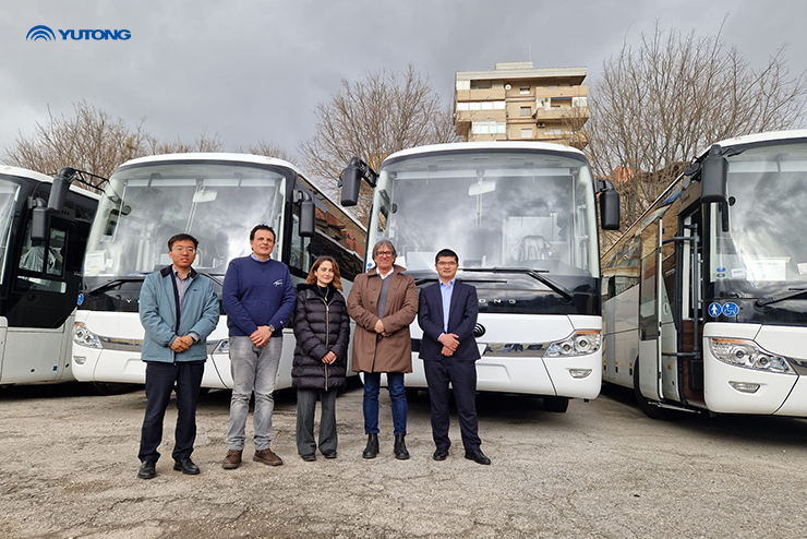 Autobus completamente elettrici Yutong consegnati in Italia