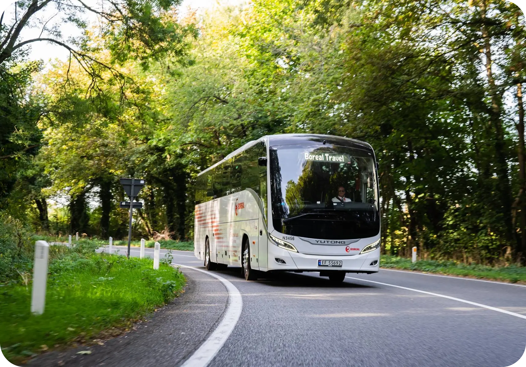 Un autobus elettrico a batteria resistente al freddo estremo