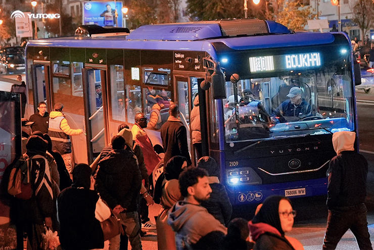 723 autobus Yutong hanno offerto un servizio di supporto esemplare per il torneo internazionale di calcio africano!