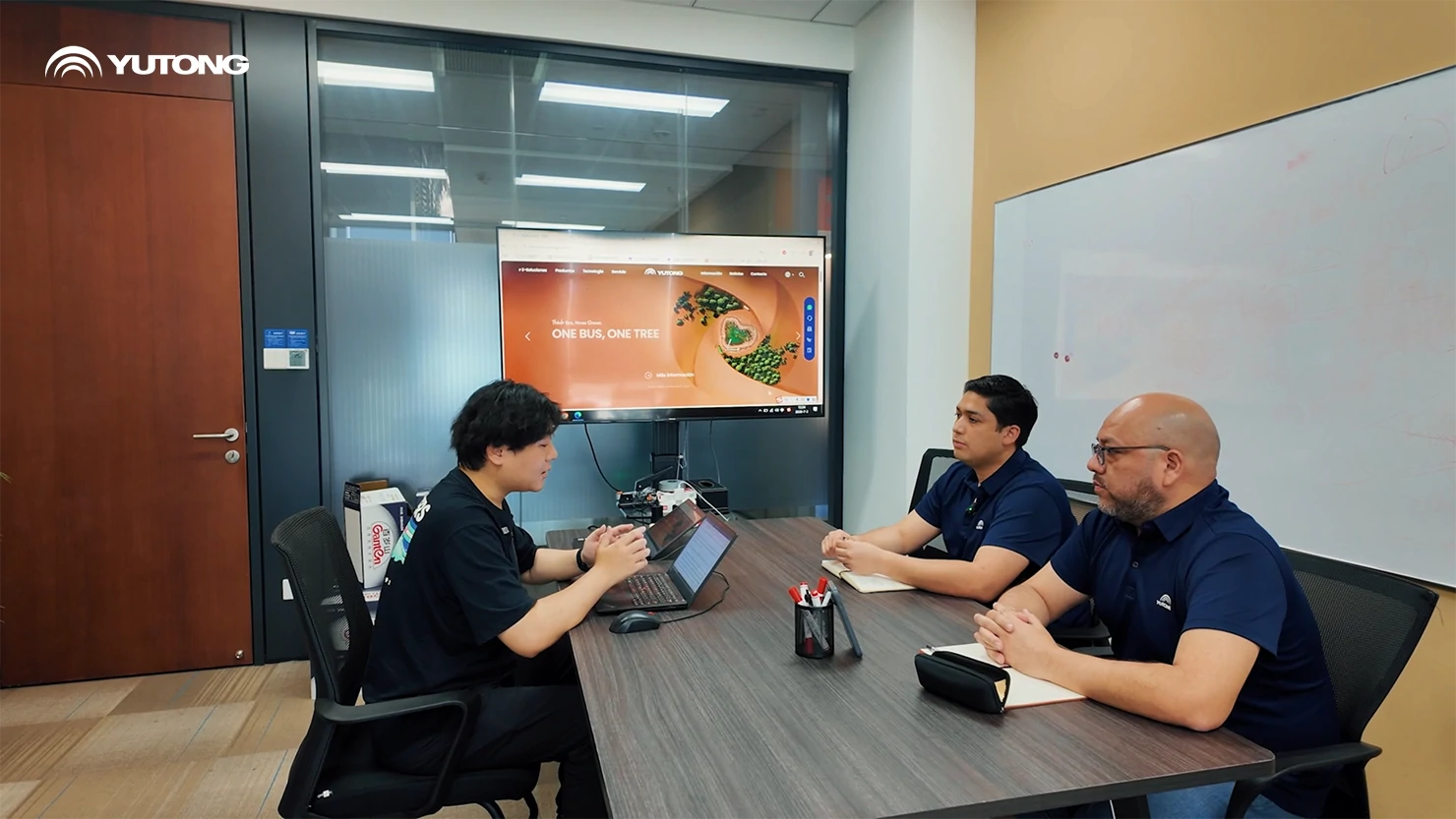Riunirsi in Yutong, connettere il mondo, crescere di pari passo con la nostra forza lavoro globale Riunirsi in Yutong, connettere il mondo, crescere di pari passo con la nostra forza lavoro globale